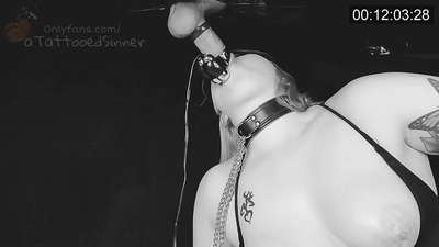 ښکلې نجلۍ په ګلوري هول کې د کامل نسونو سره